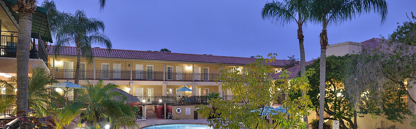 Busch Gardens Hotels Holiday Inn Suites Tampa N Busch