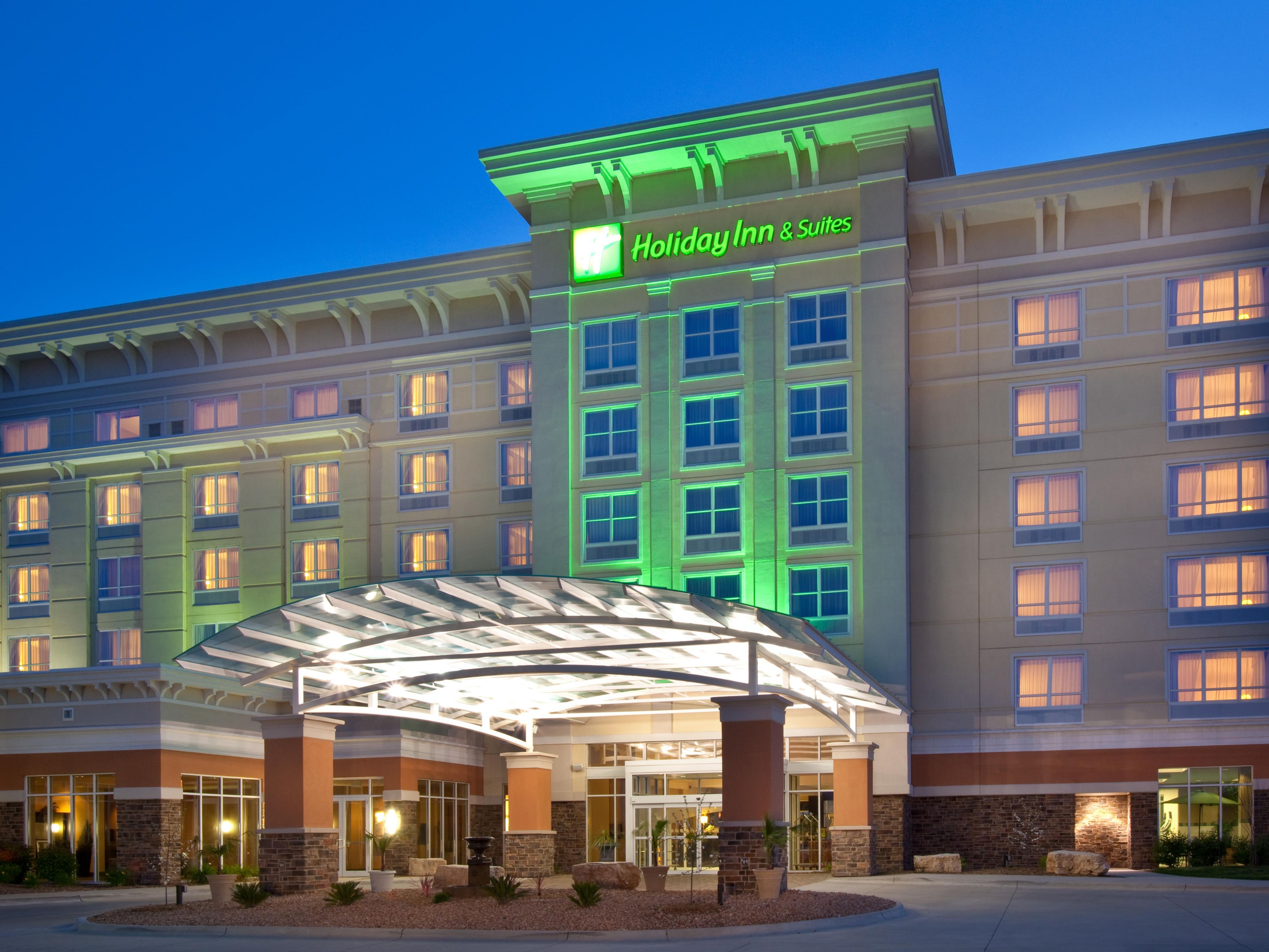 Des Moines Airport Hotels | Holiday Inn & Suites West Des Moines-Jordan