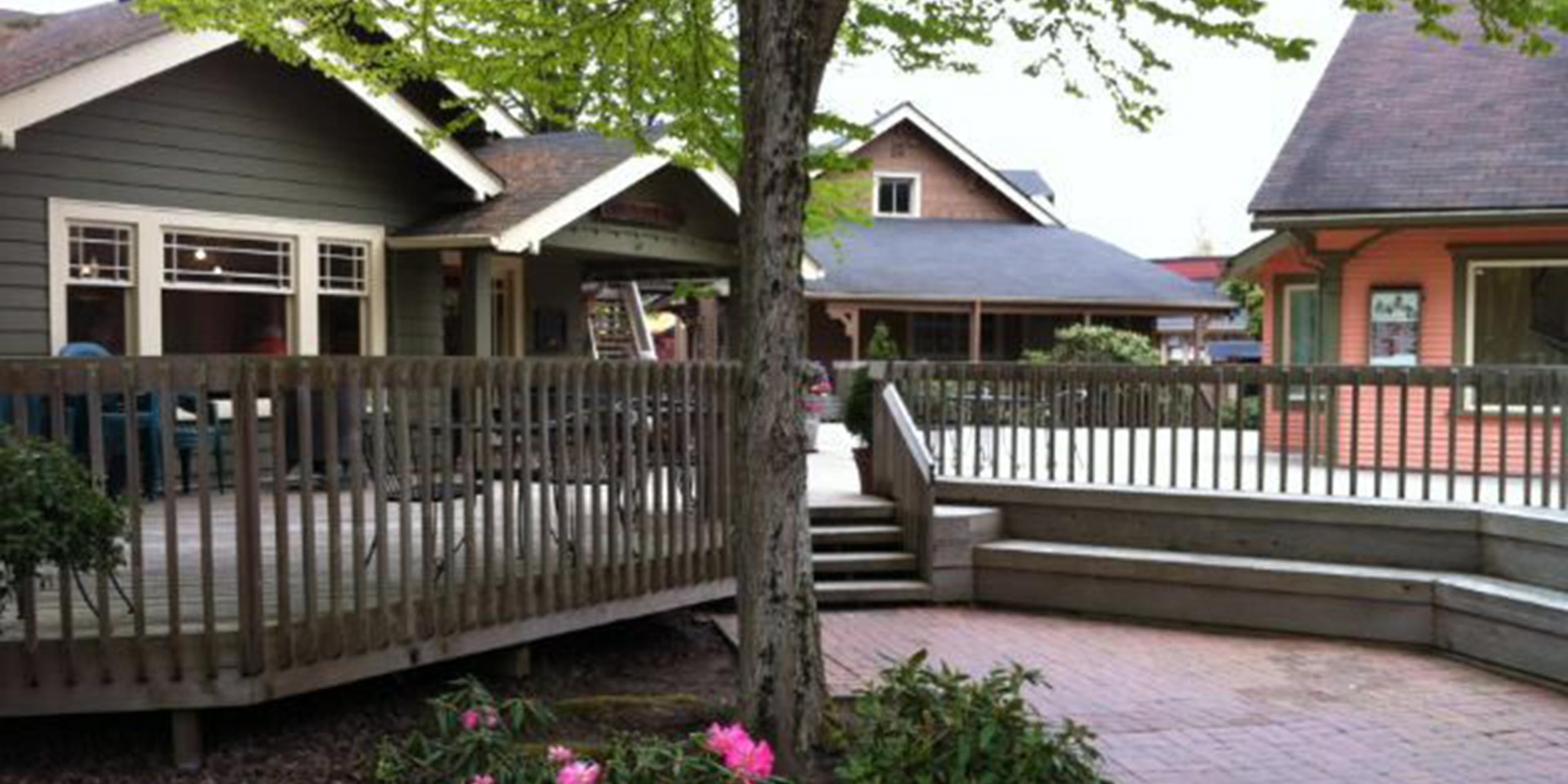 Issaquah Hotels Near Snoqualmie Falls Holiday Inn Seattle Issaquah