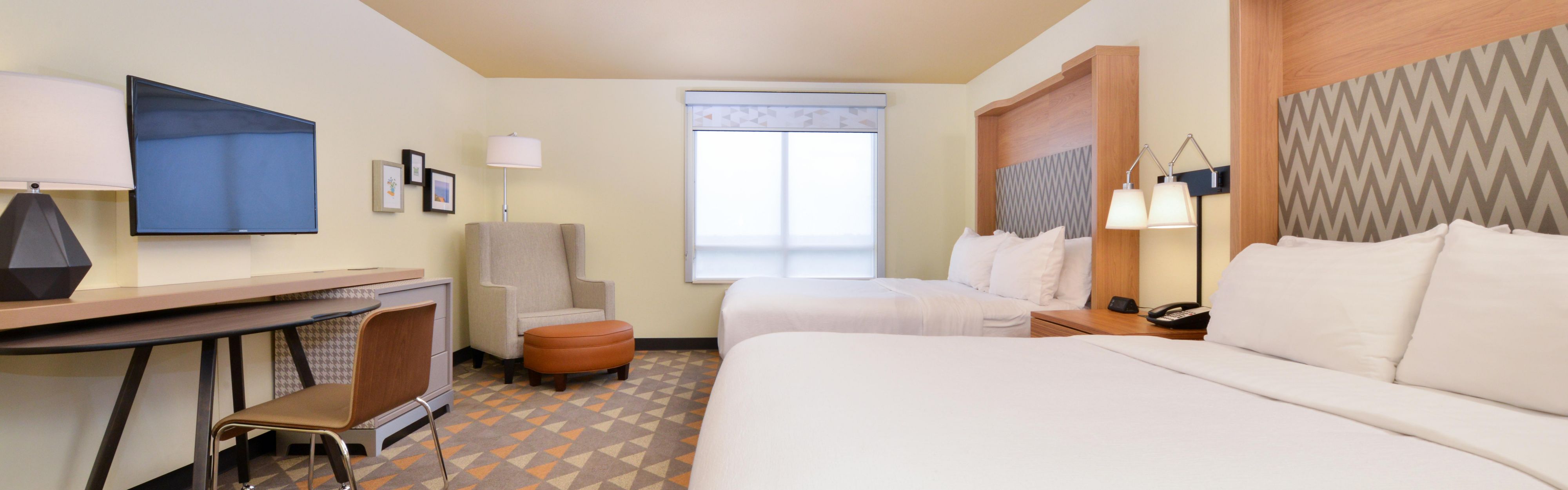 Holiday Inn Kansas City Airport Room Pictures Amenities