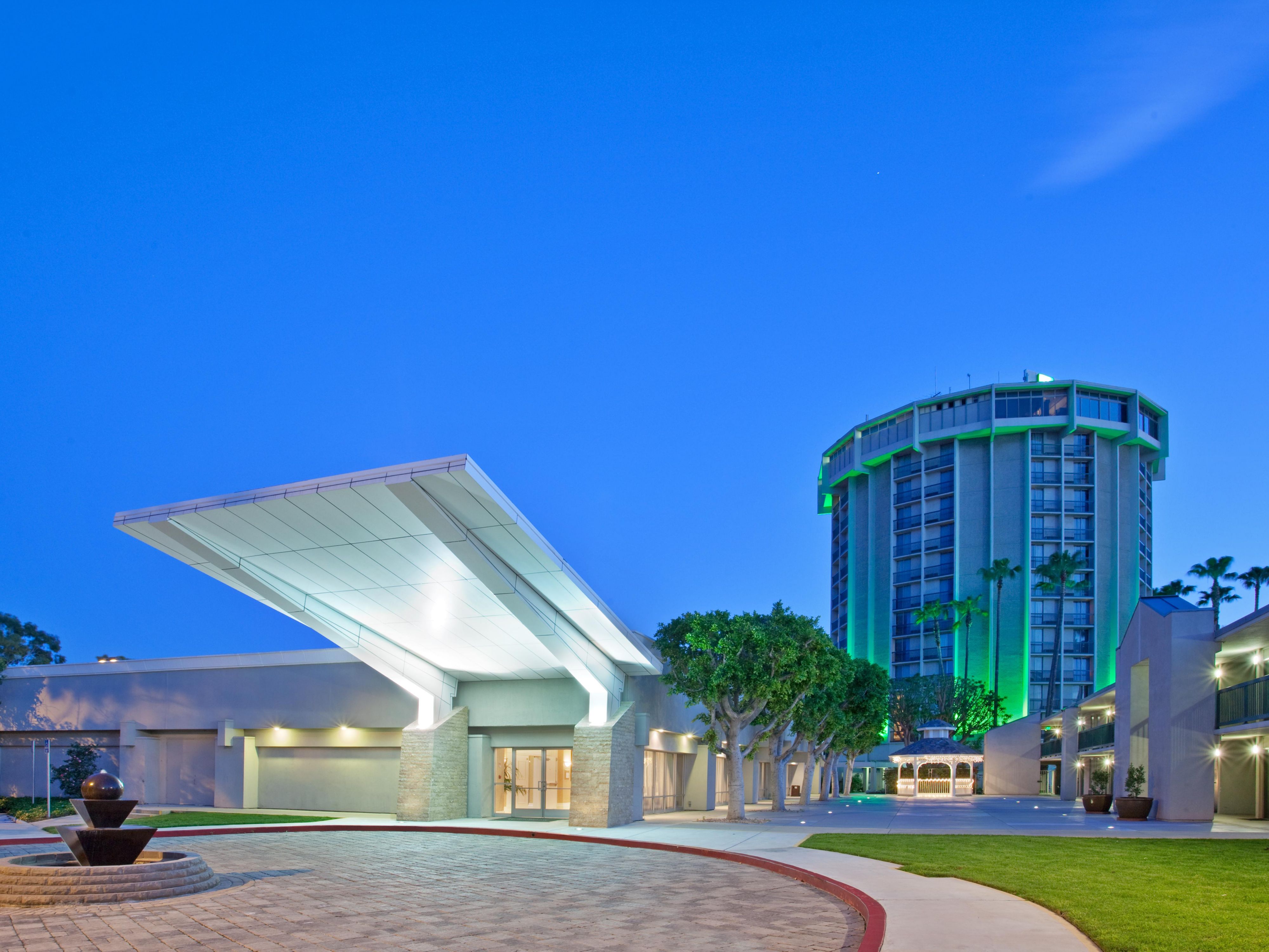 Long Beach, CA Hotels near Airport | Holiday Inn Long Beach Airport