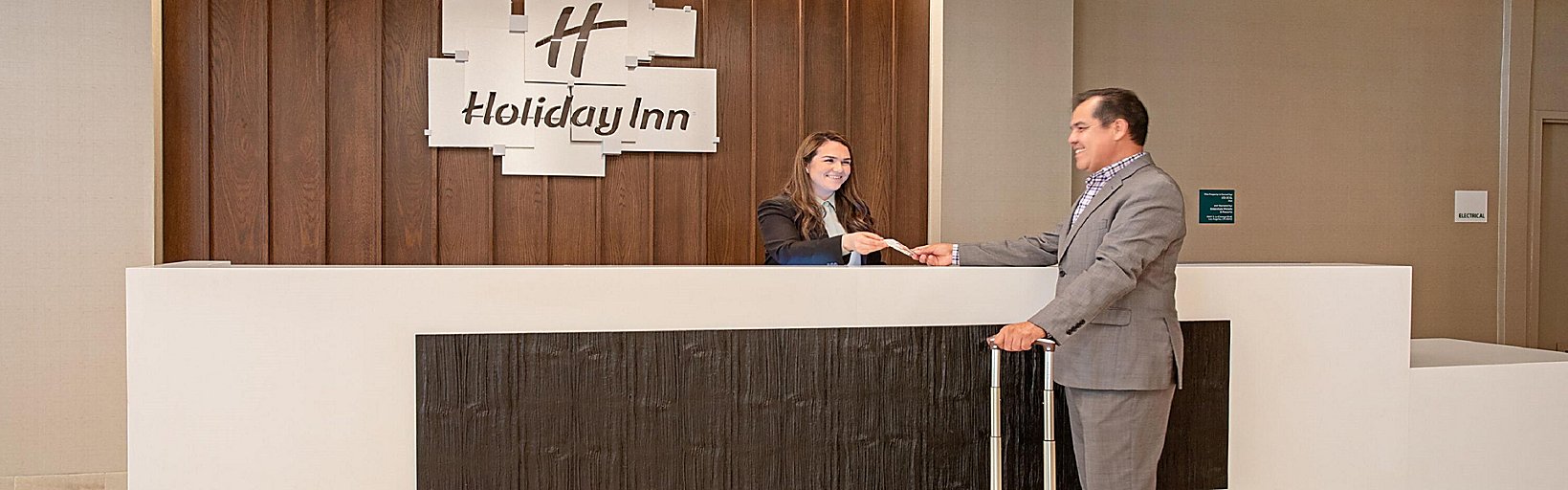 Hotels Near Lax Airport With Shuttle Holiday Inn Los Angeles Lax