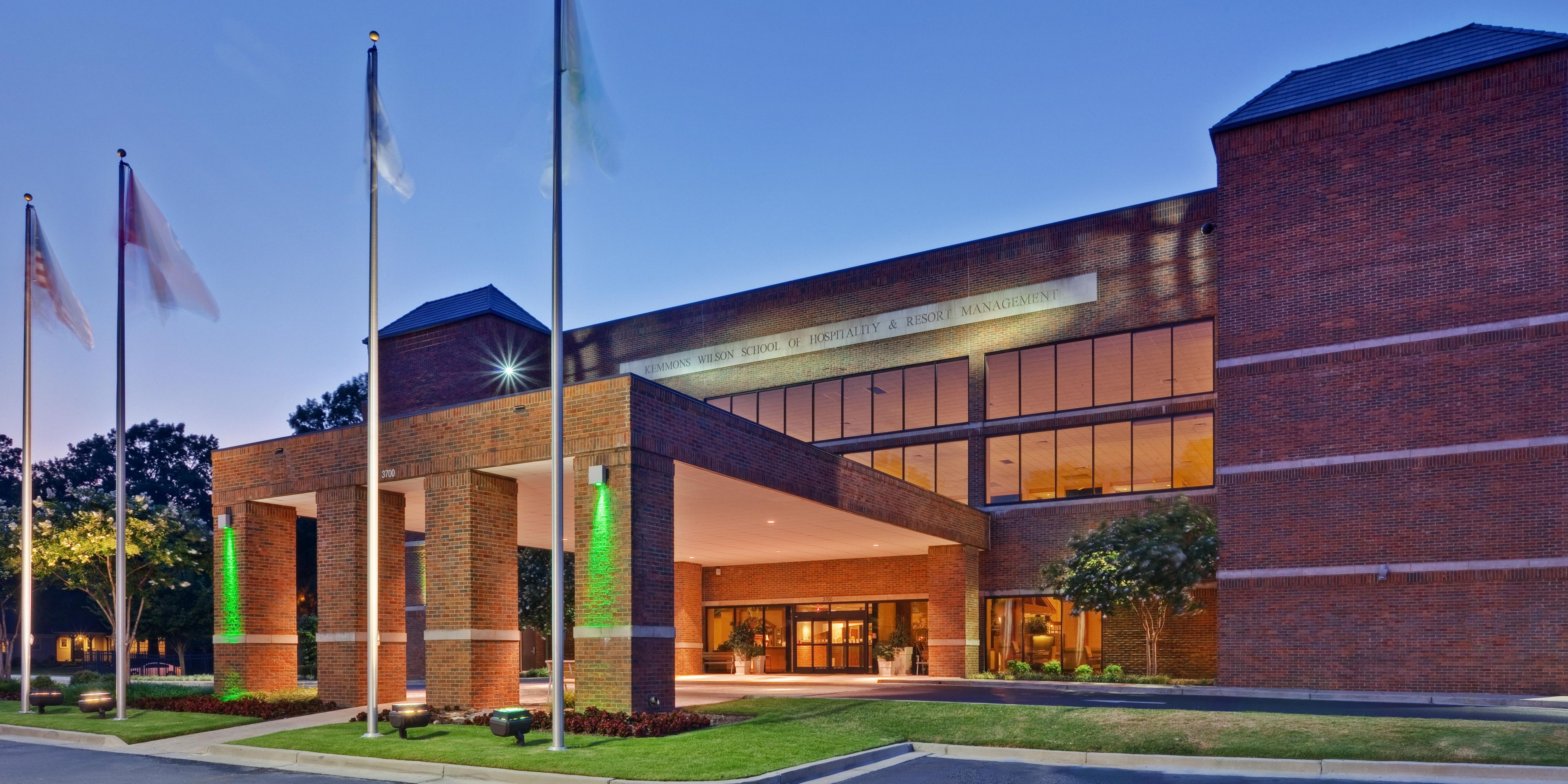 Memphis Hotel Near Graceland Holiday Inn Memphis Univ Of Memphis