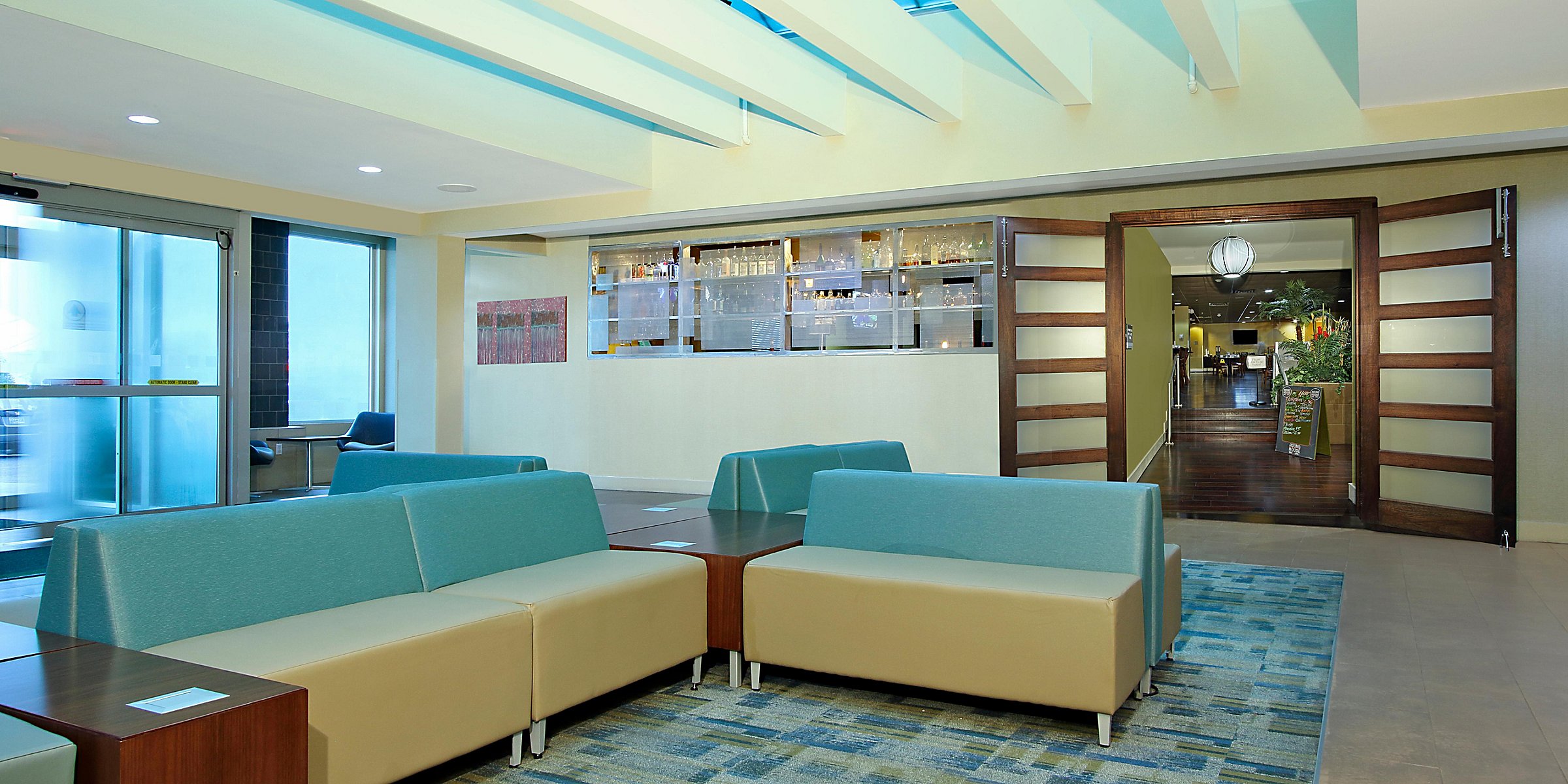 Hotels In Metairie La Holiday Inn Metairie New Orleans