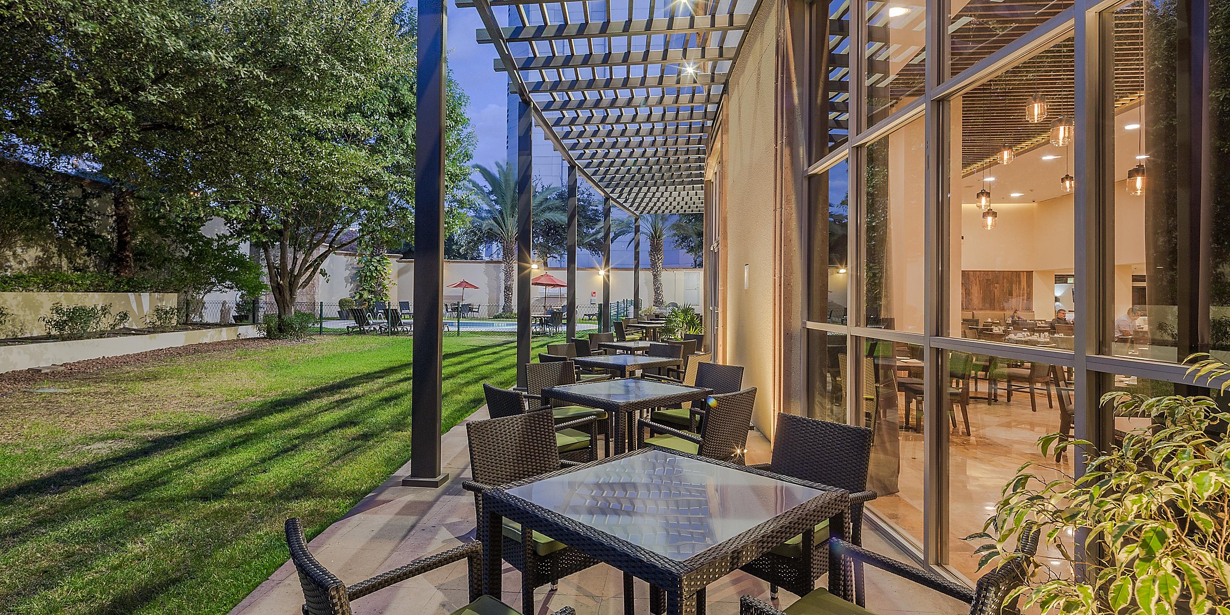 Valle Hotels In Monterrey Mexico Holiday Inn Monterrey Valle