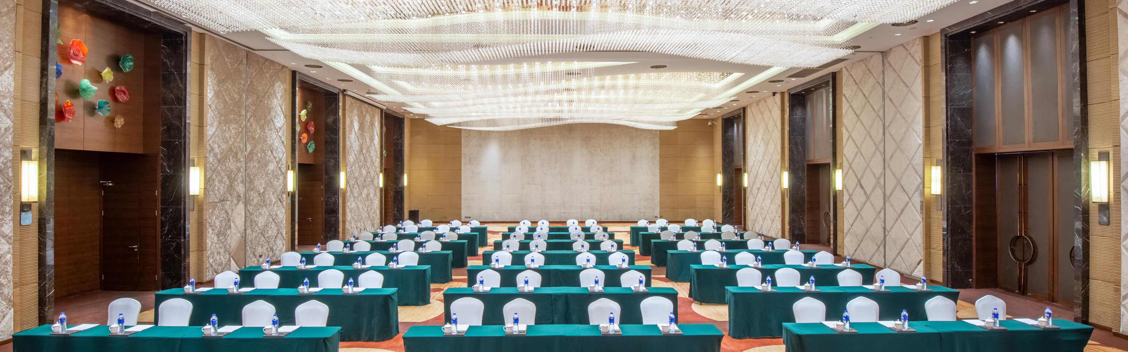 Holiday Inn Nantong Oasis International Hotel Groups - 