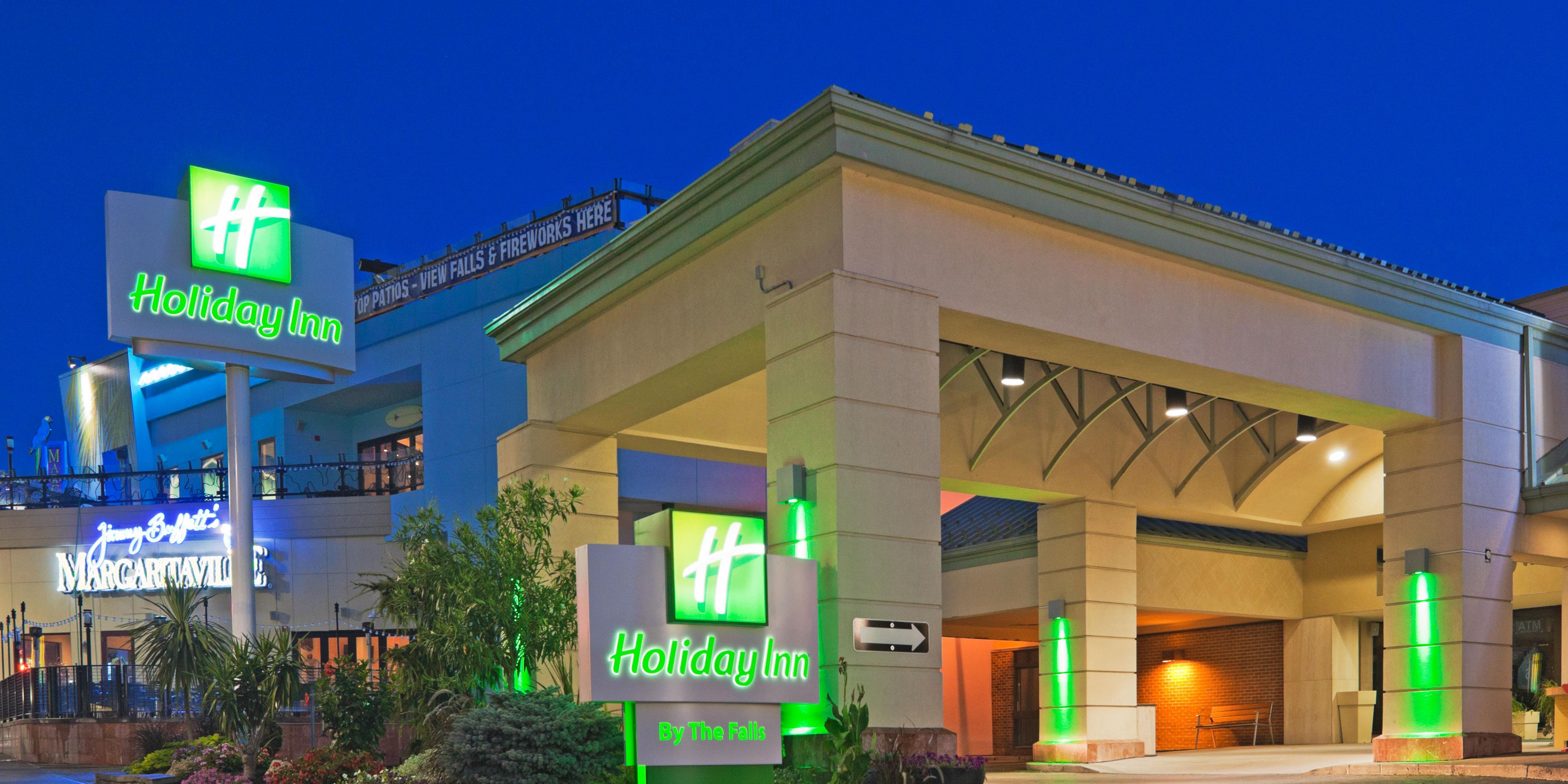 Niagara Falls Canada Hotels With Falls View Holiday Inn Niagara