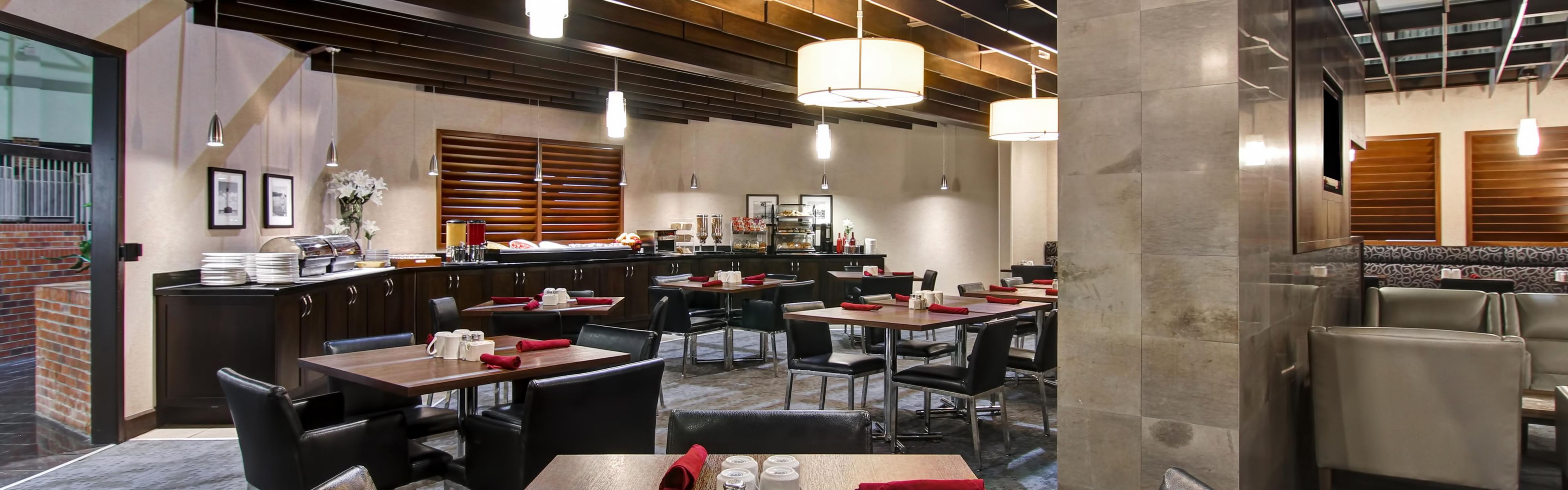 Restaurants Near Holiday Inn Oakville Centre