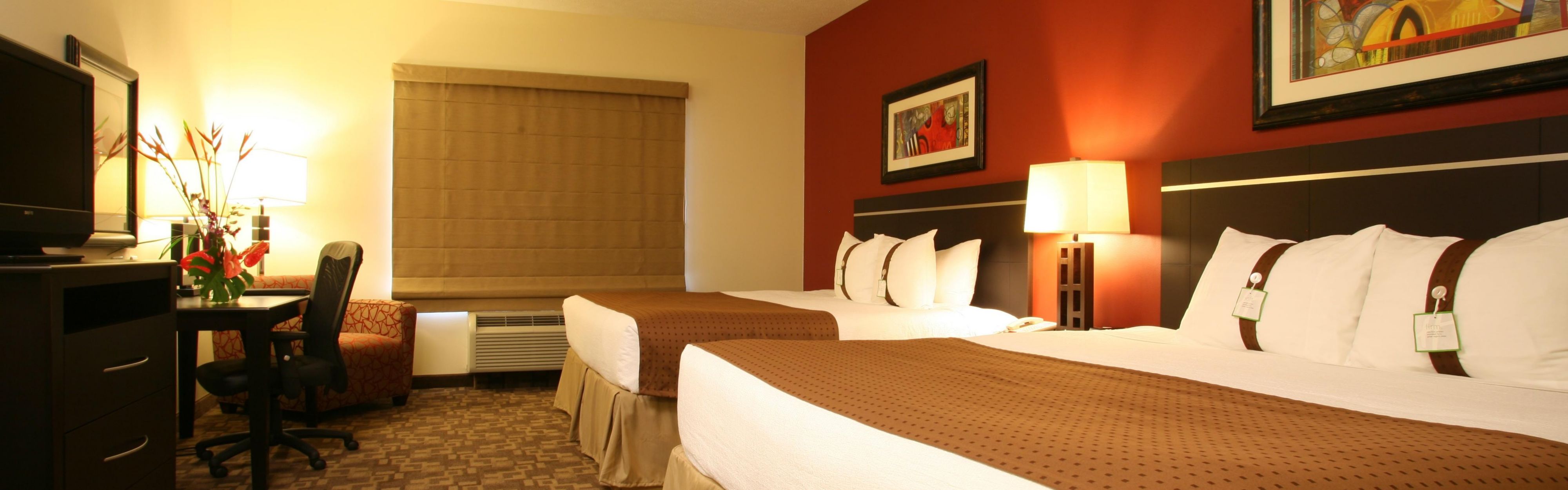 Holiday Inn Omaha Downtown Airport Room Pictures Amenities