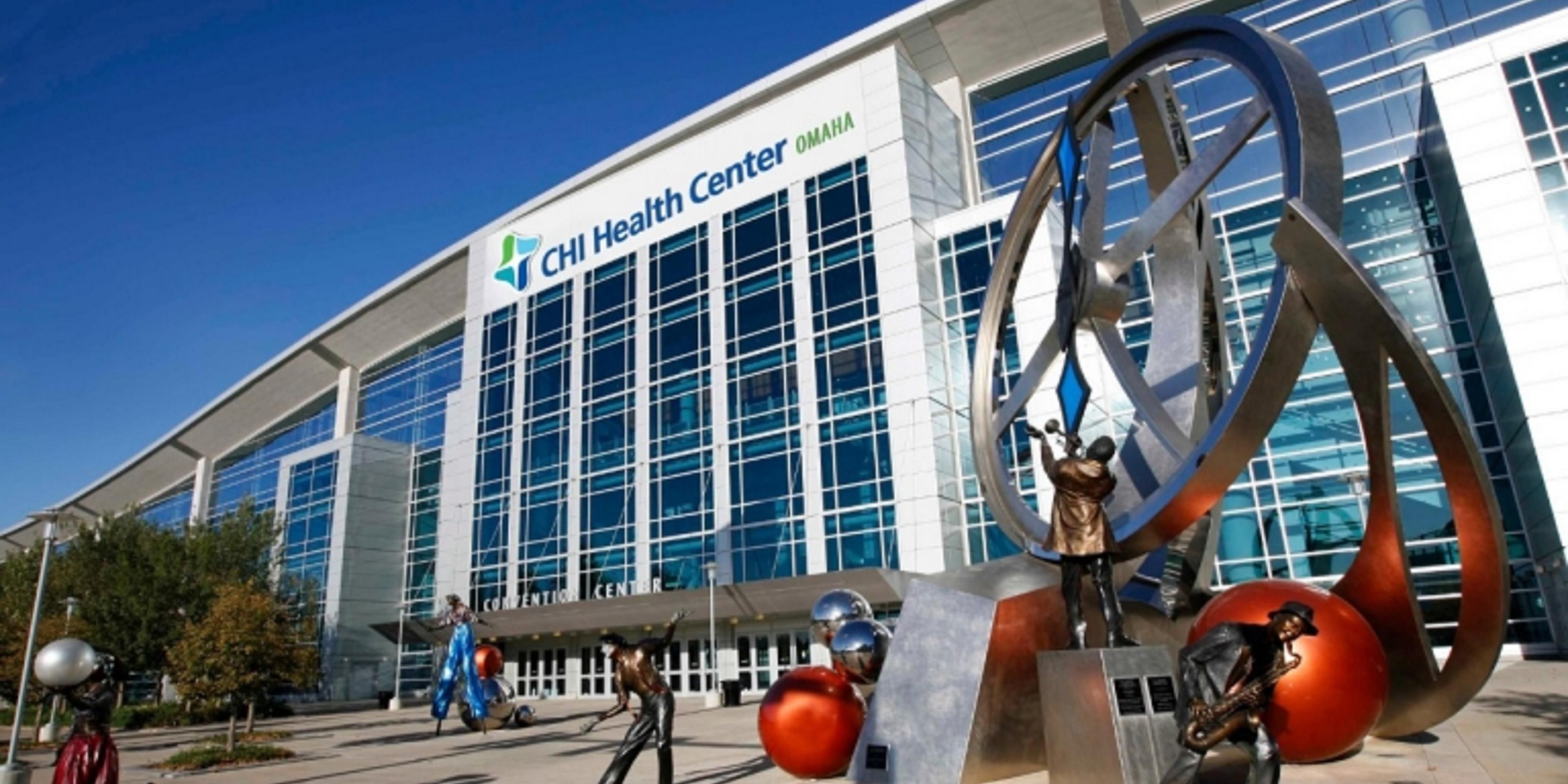 Hotels In Omaha Ne Near Zoo Holiday Inn Omaha Downtown Airport