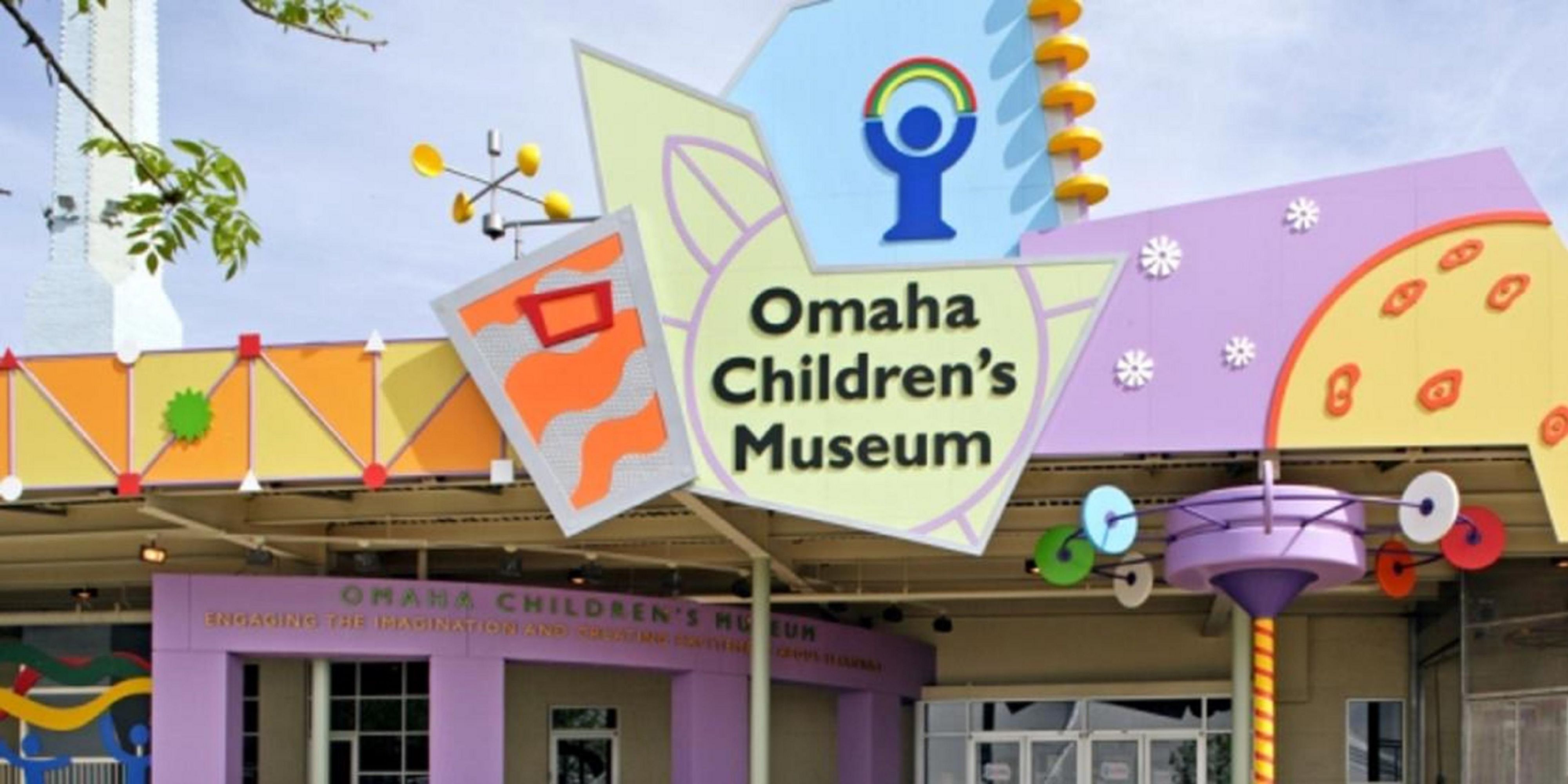 Hotels In Omaha Ne Near Zoo Holiday Inn Omaha Downtown Airport