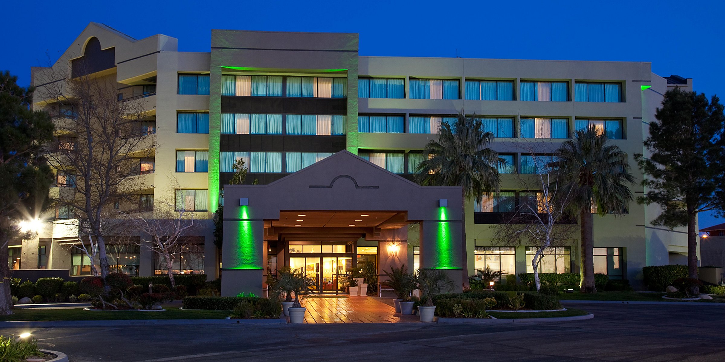 Palmdale Ca Hotels Near Antelope Valley Mall Holiday Inn