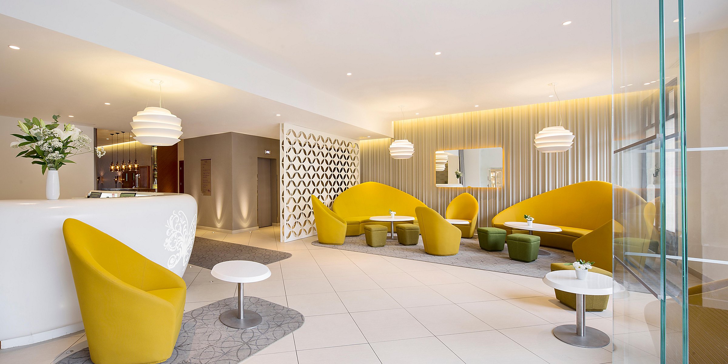 Family Friendly Hotels Near Gare Du Nord Holiday Inn Paris