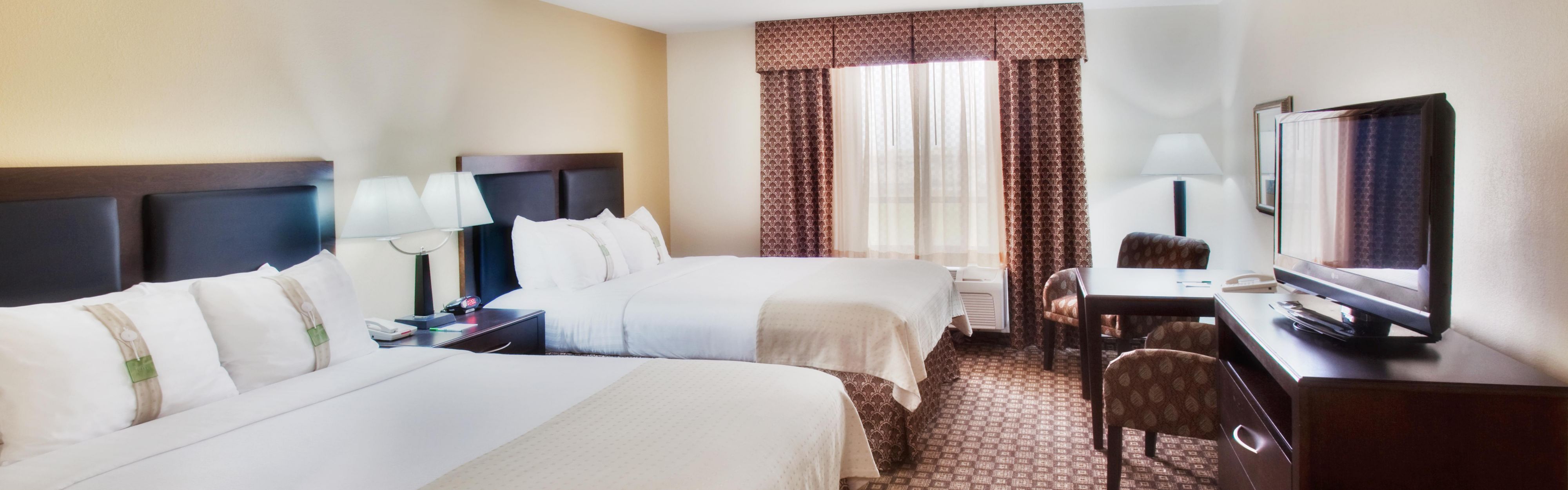 Holiday Inn Quincy Room Pictures Amenities