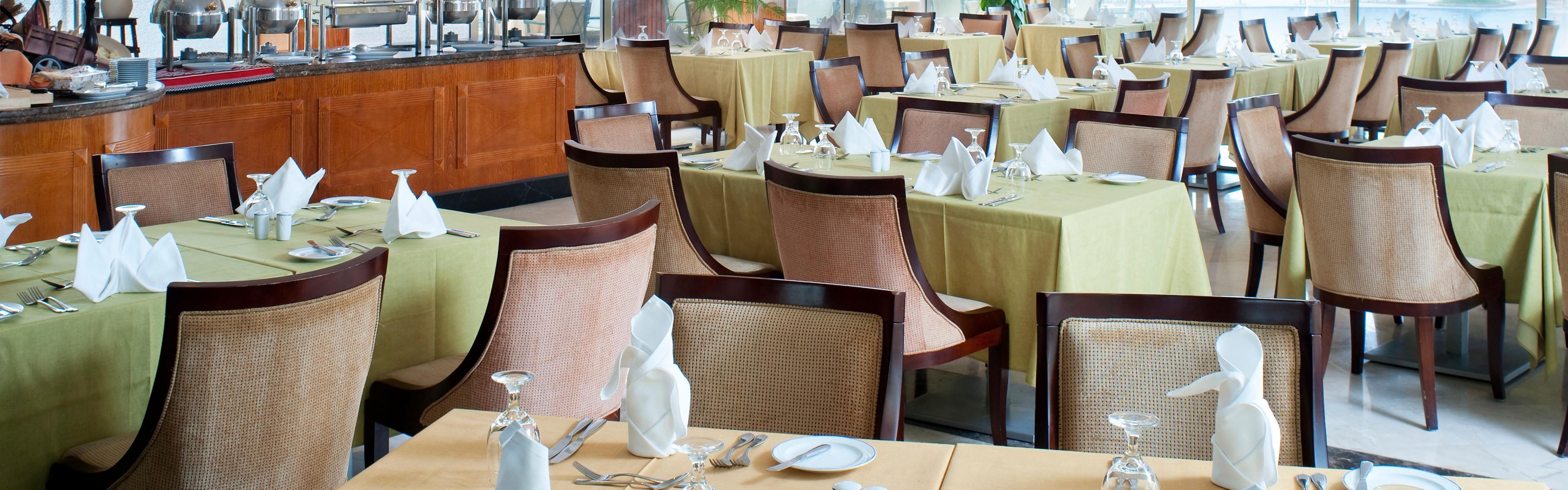 Restaurants Near Holiday Inn Resort Half Moon Bay - 