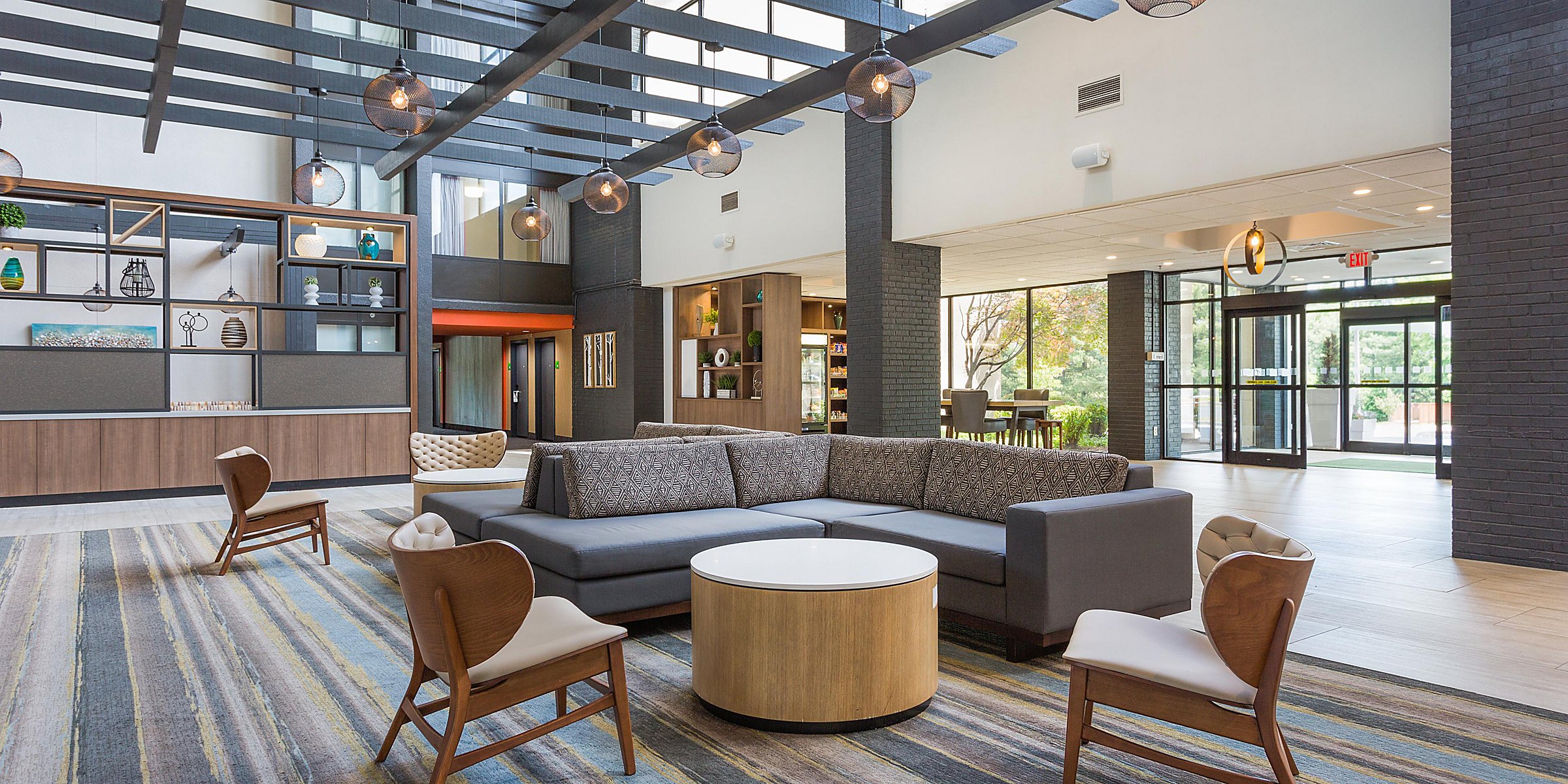 Pet Friendly Roanoke Hotel Holiday Inn Roanoke Valley View