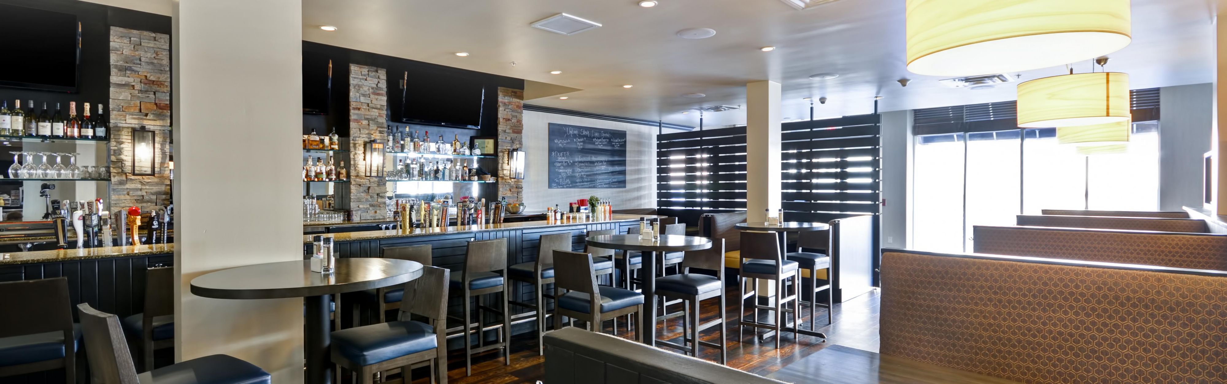 Restaurants Near Holiday Inn Detroit Metro Airport