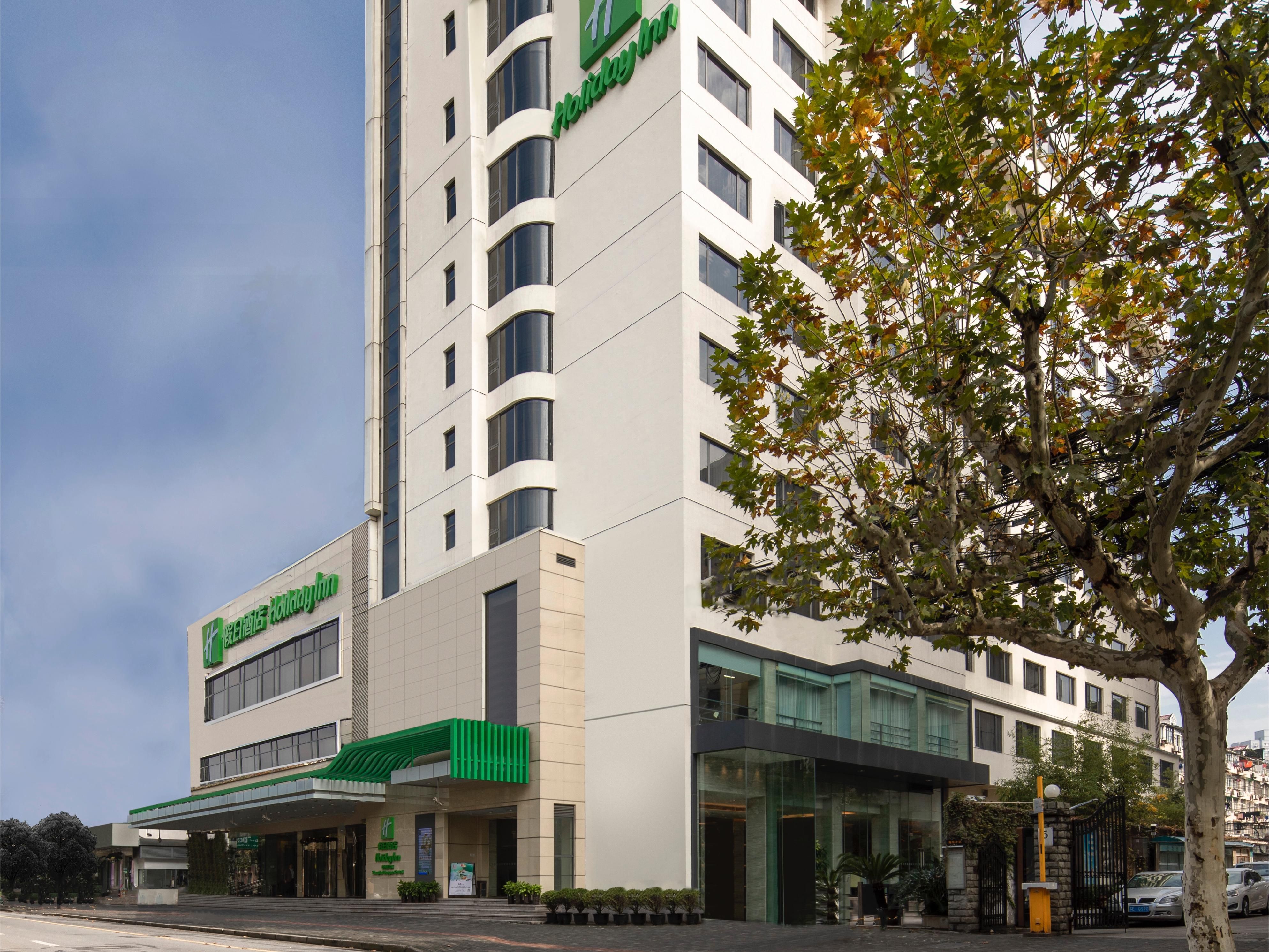 Hotels Near Nanjing Road In Shanghai Mainland China - 