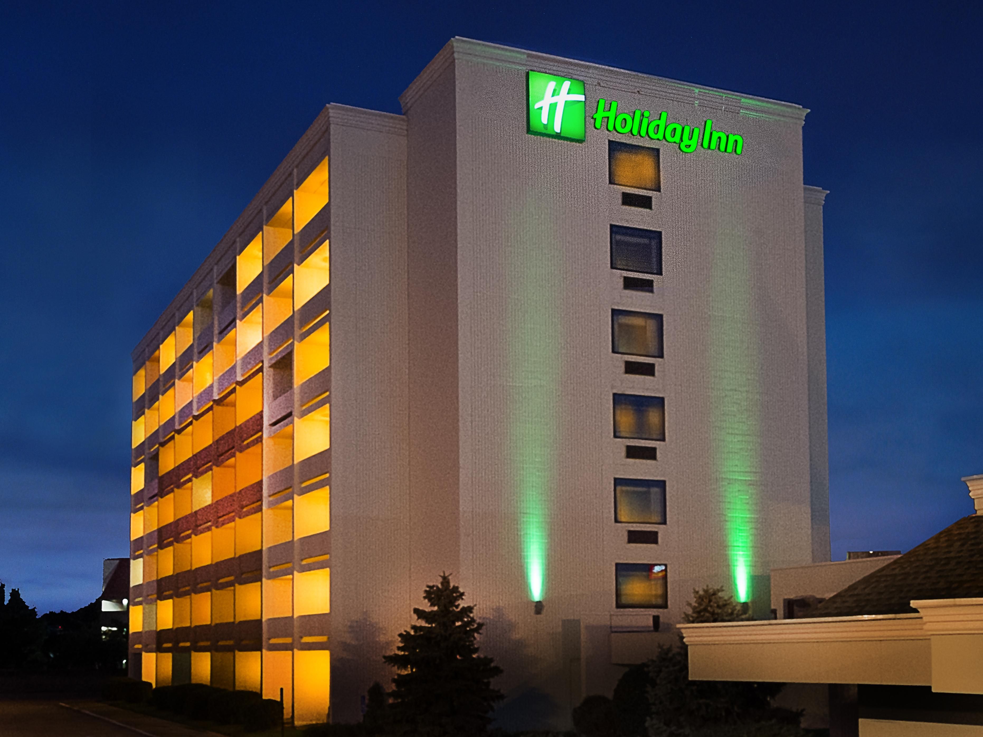 Hotels near St. Louis Zoo And Forest Park | Holiday Inn St. Louis - Forest Park