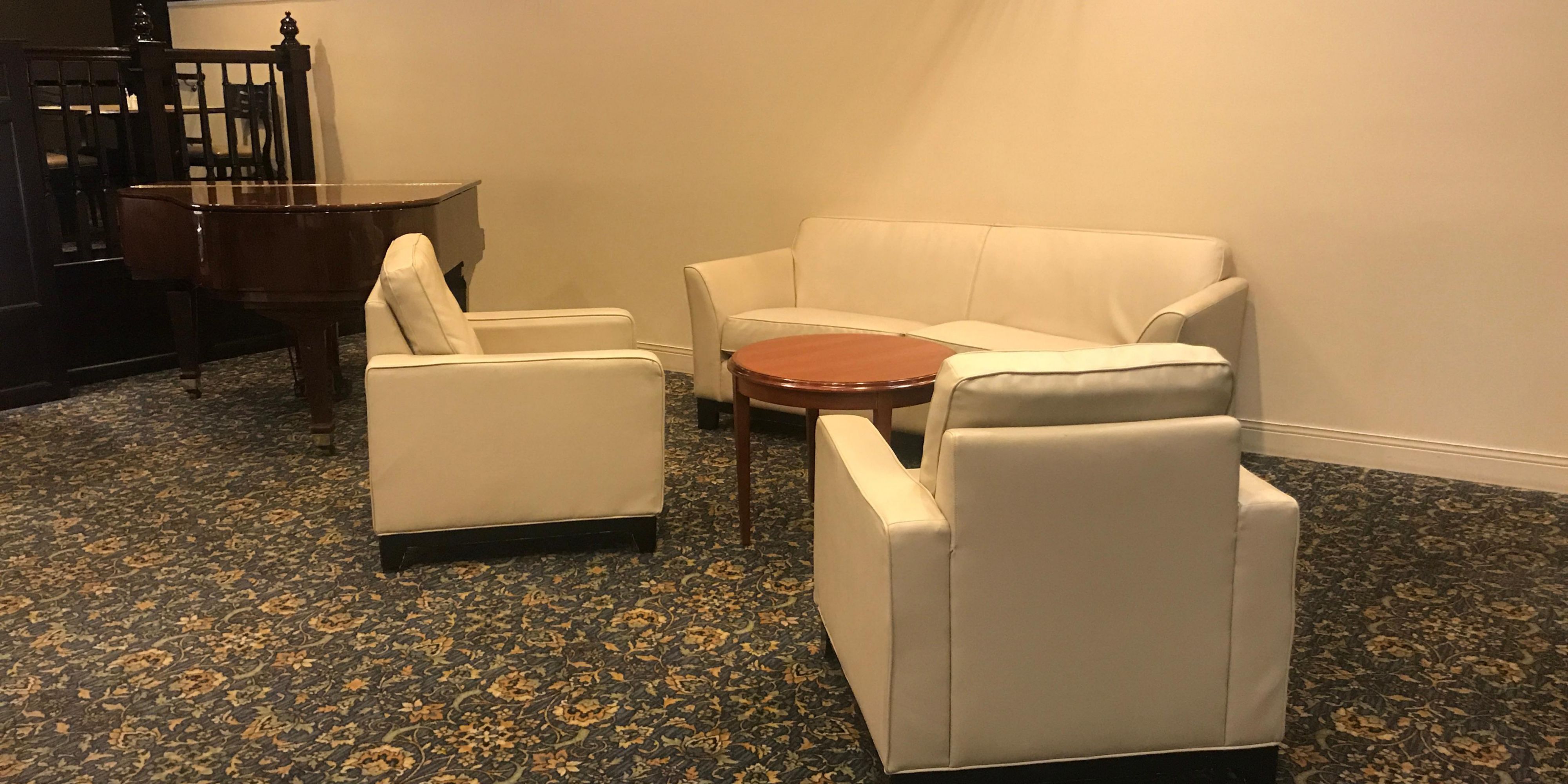 Family Pet Friendly Hotels In Tewksbury Ma Holiday Inn
