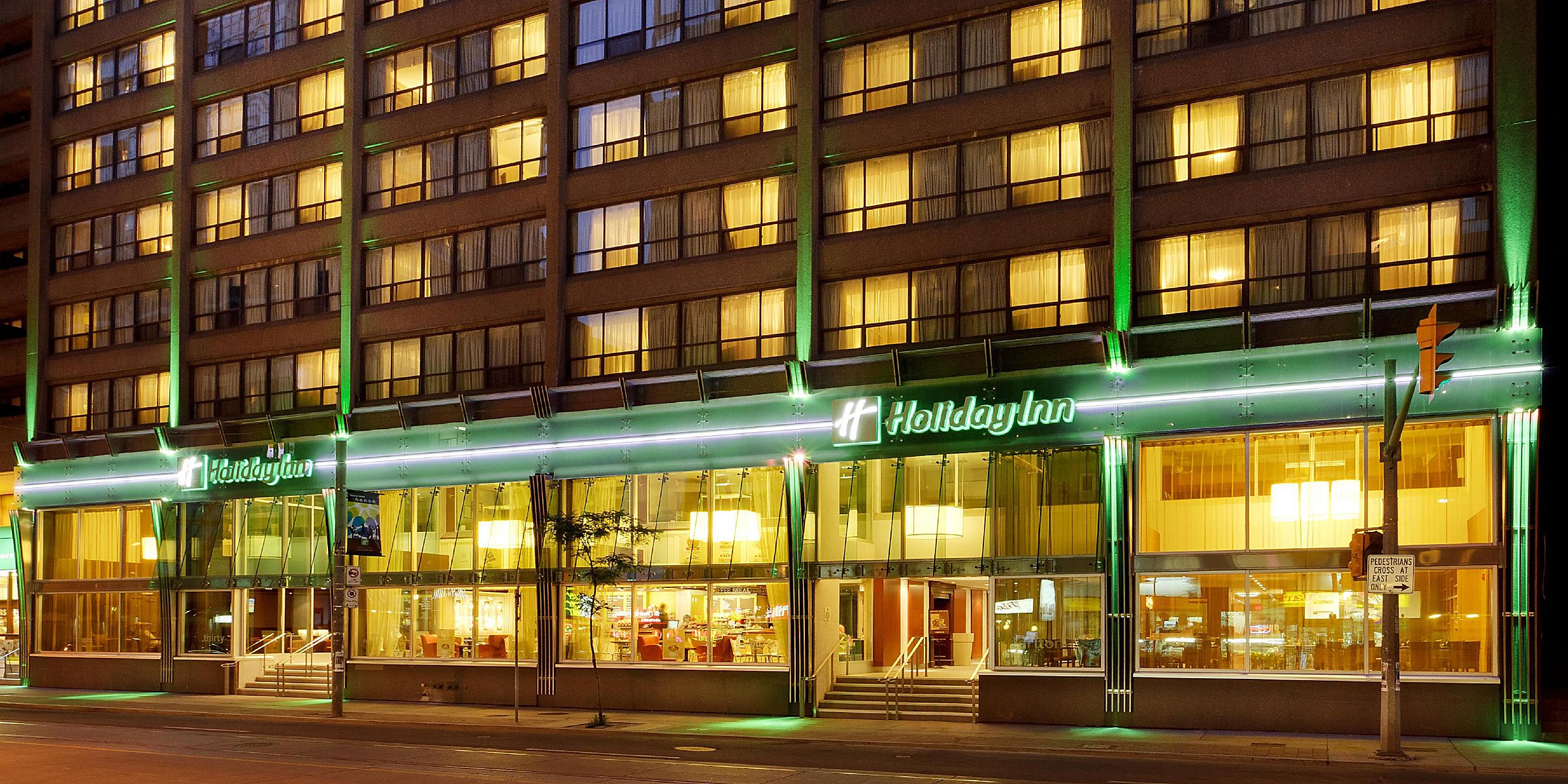 Downtown Hotels Near Scotiabank Arena Holiday Inn Toronto