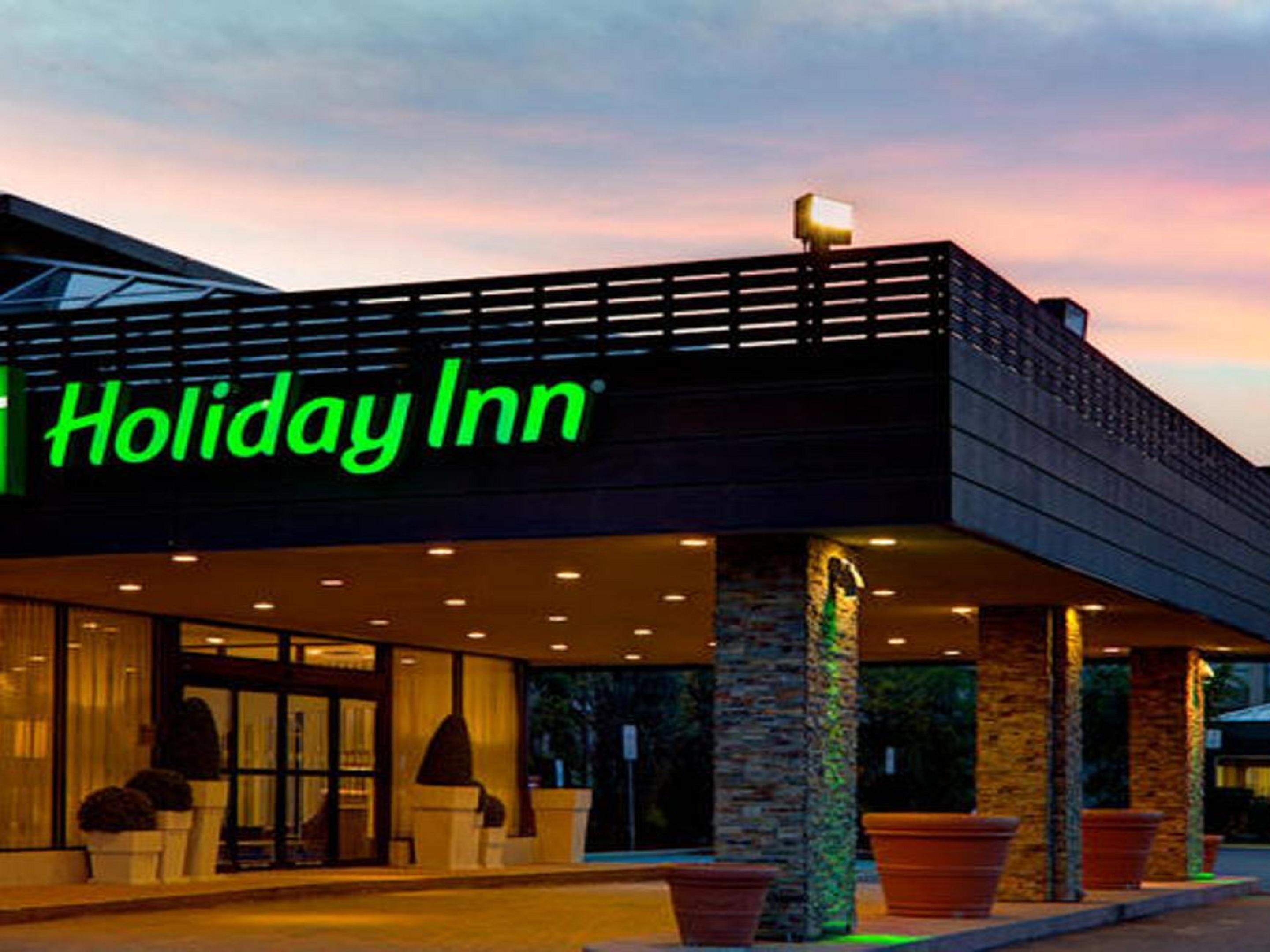 Holiday Inn Toronto 4591393974 4x3