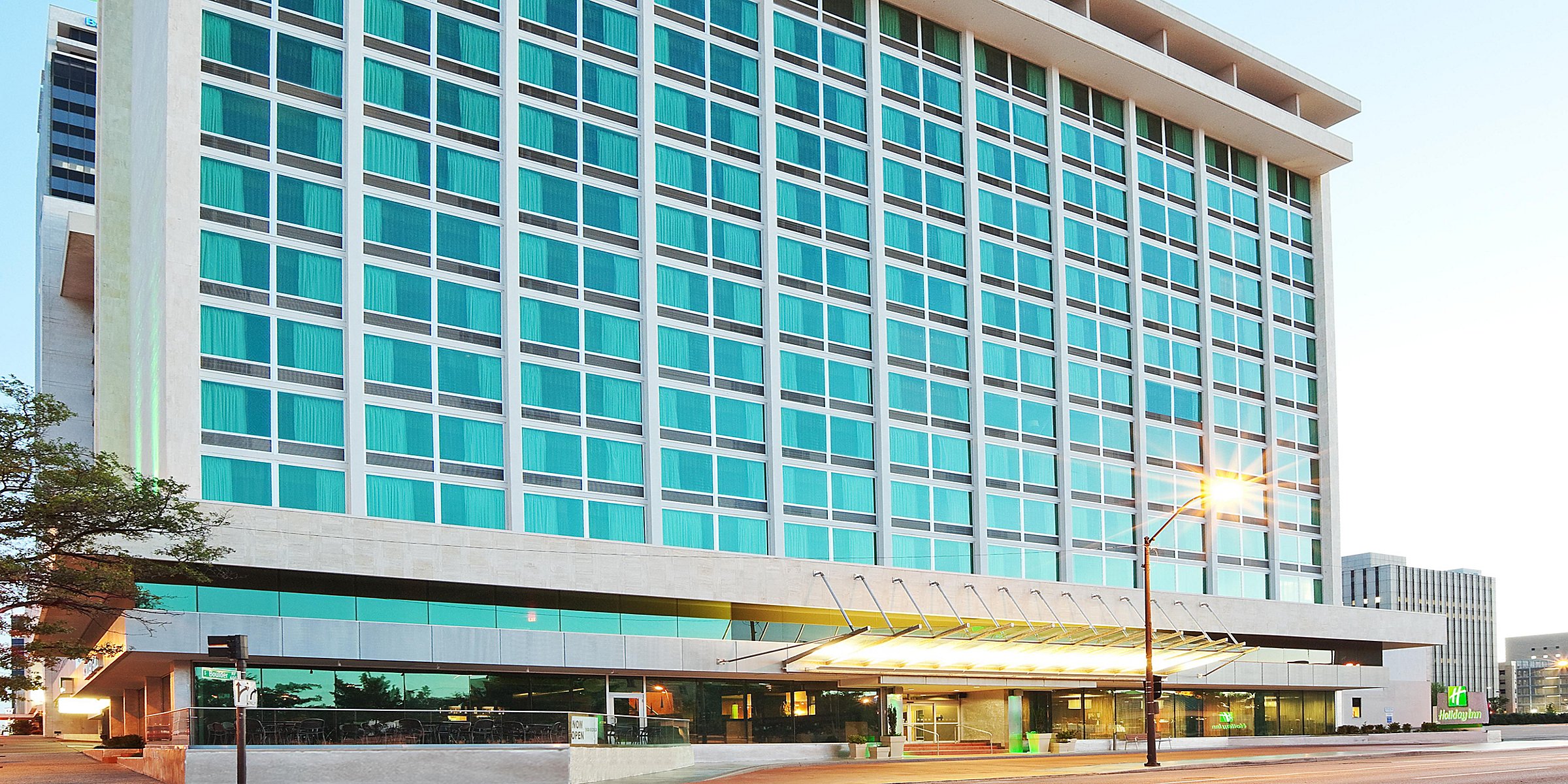 Kid Friendly Hotels In Tulsa Ok Near Bok Center Holiday Inn