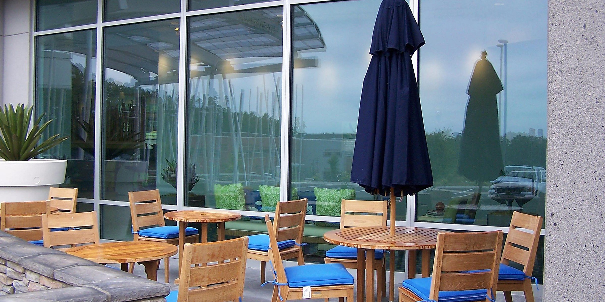 Pet Friendly Hotels In Durham Nc Hotel Indigo Raleigh Durham