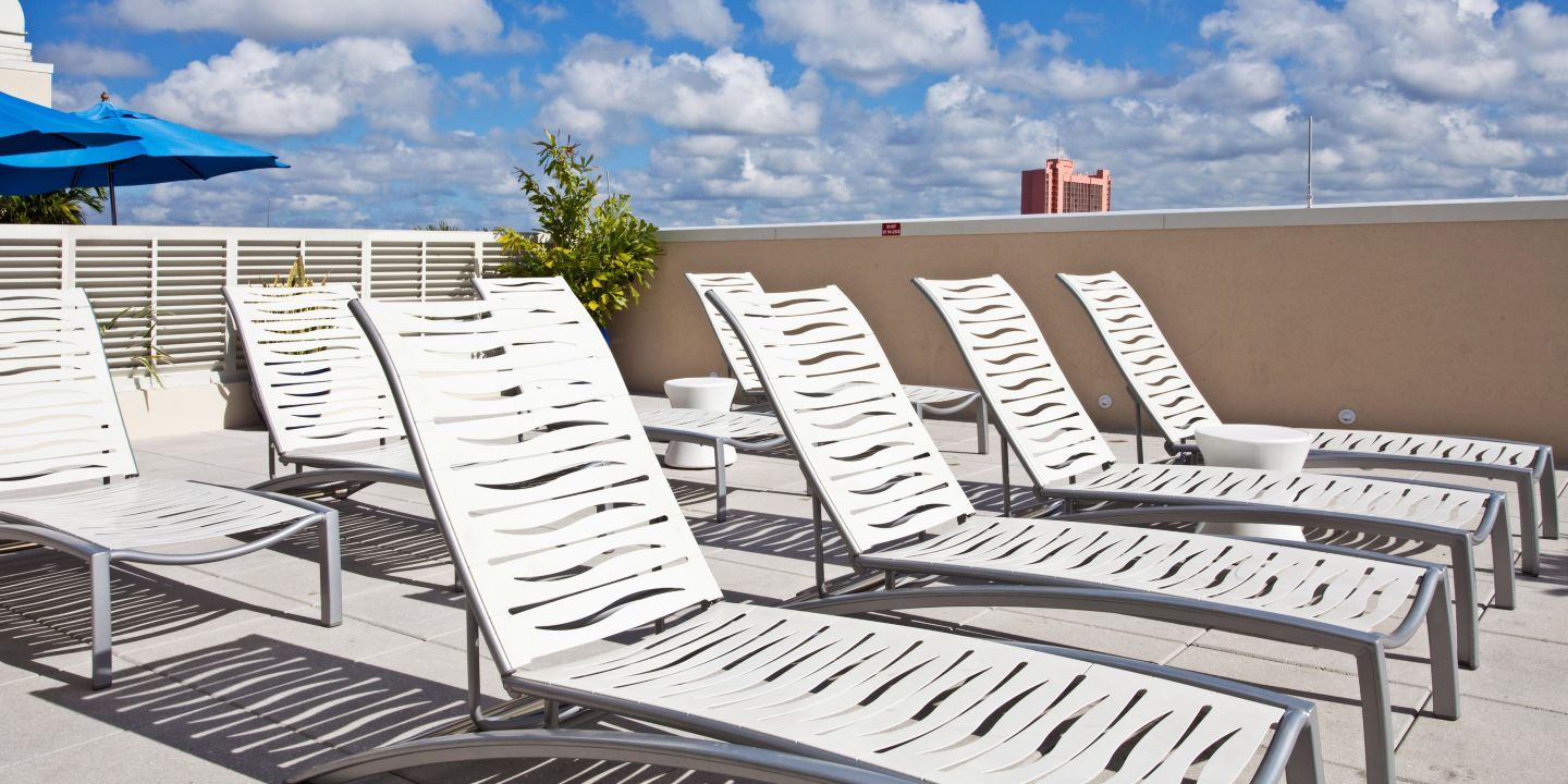 Hotel indigo ft myers dtwn river district fort myers, florida Exterior creativo Lavanderia