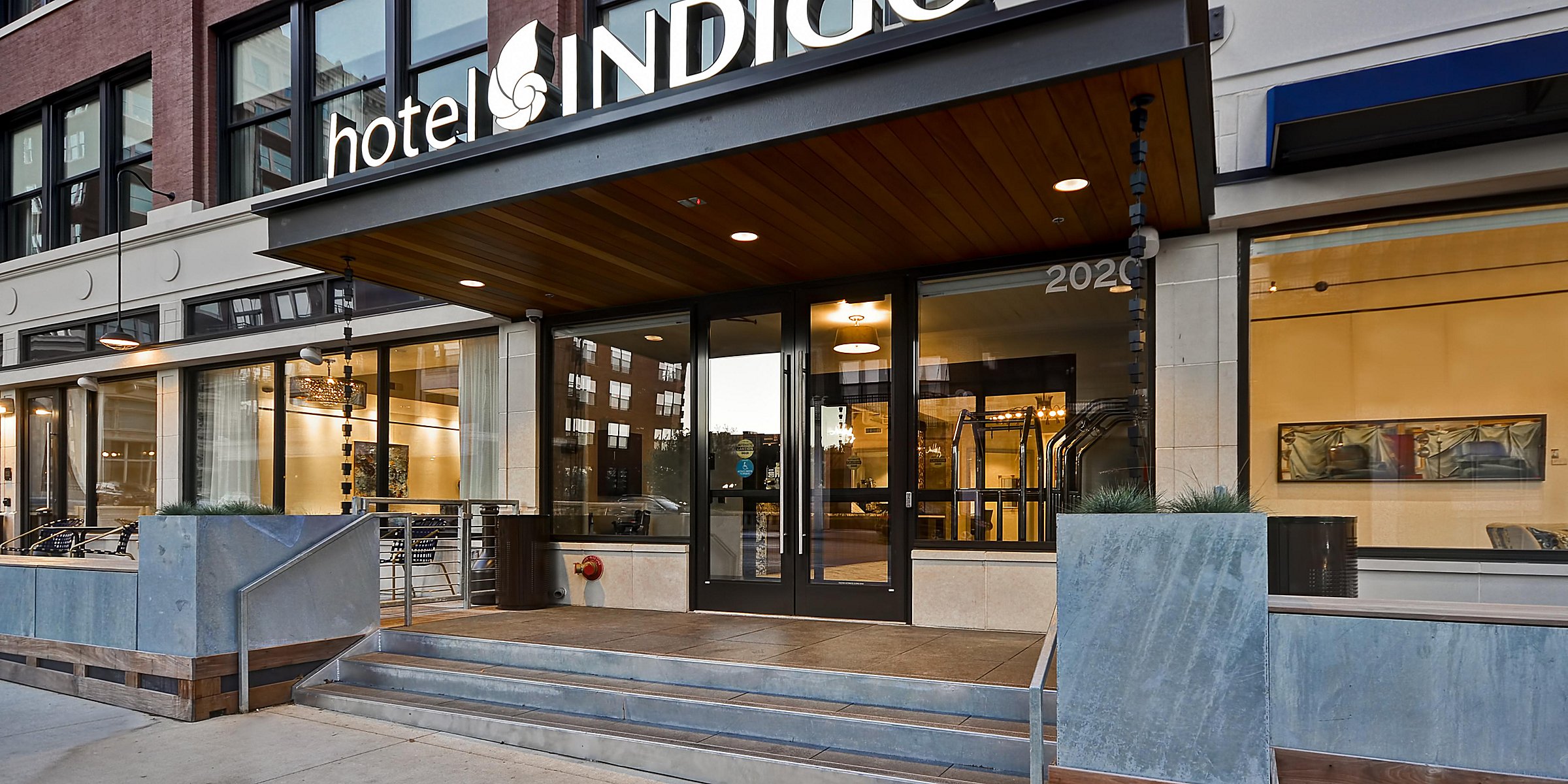 Pet Friendly Hotels Kansas City Hotel Indigo Kansas City