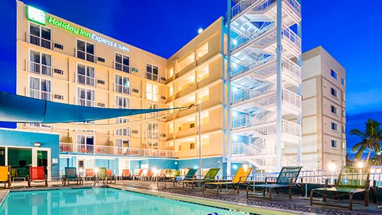 Holiday Inn Express™ & Suites Nassau