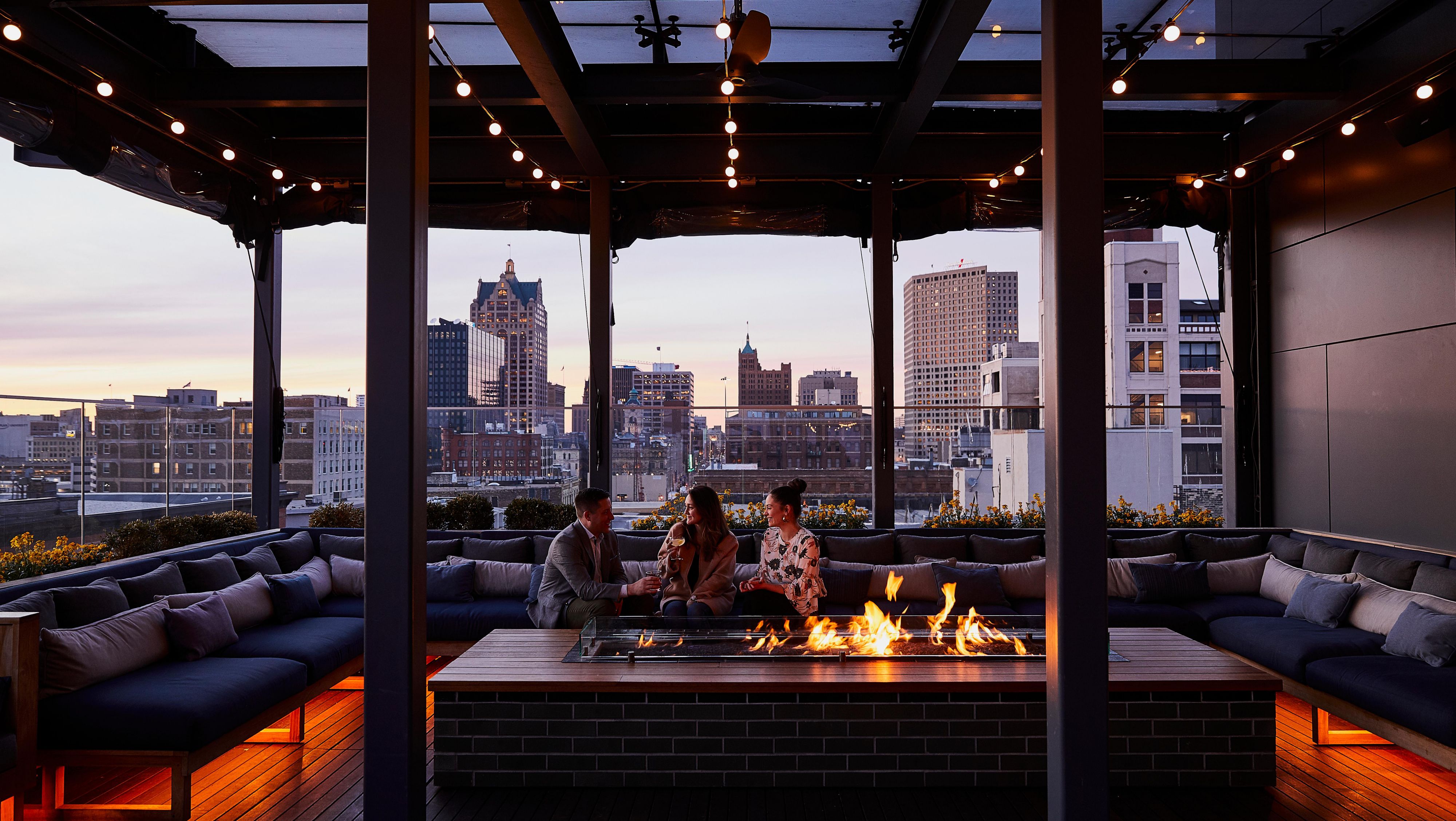 The Outsider In Milwaukee Kimpton Restaurants