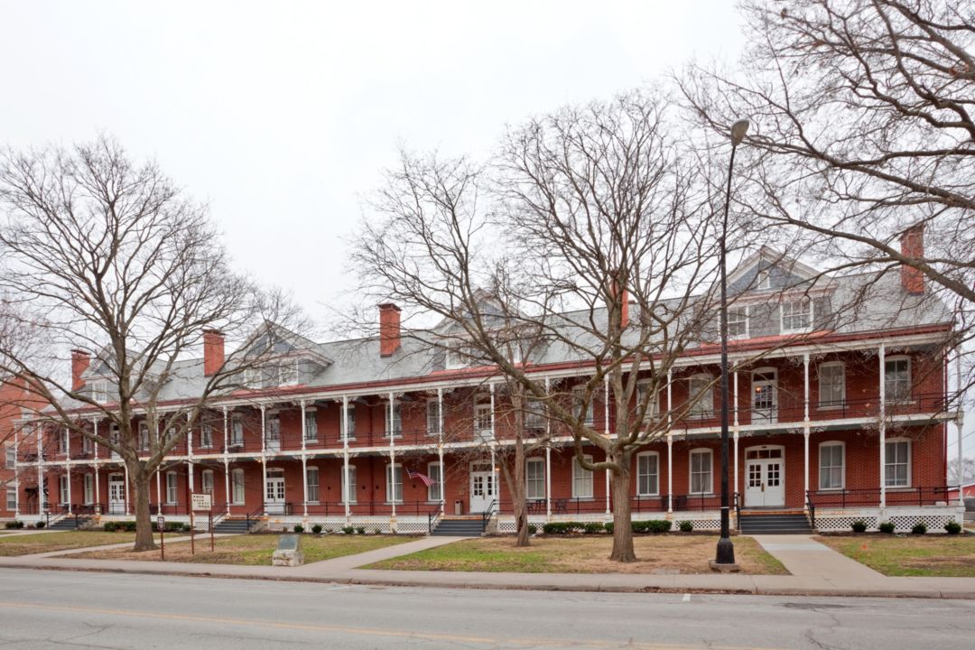 Ihg Army Hotels Otis Hall Custer House On Fort Leavenworth