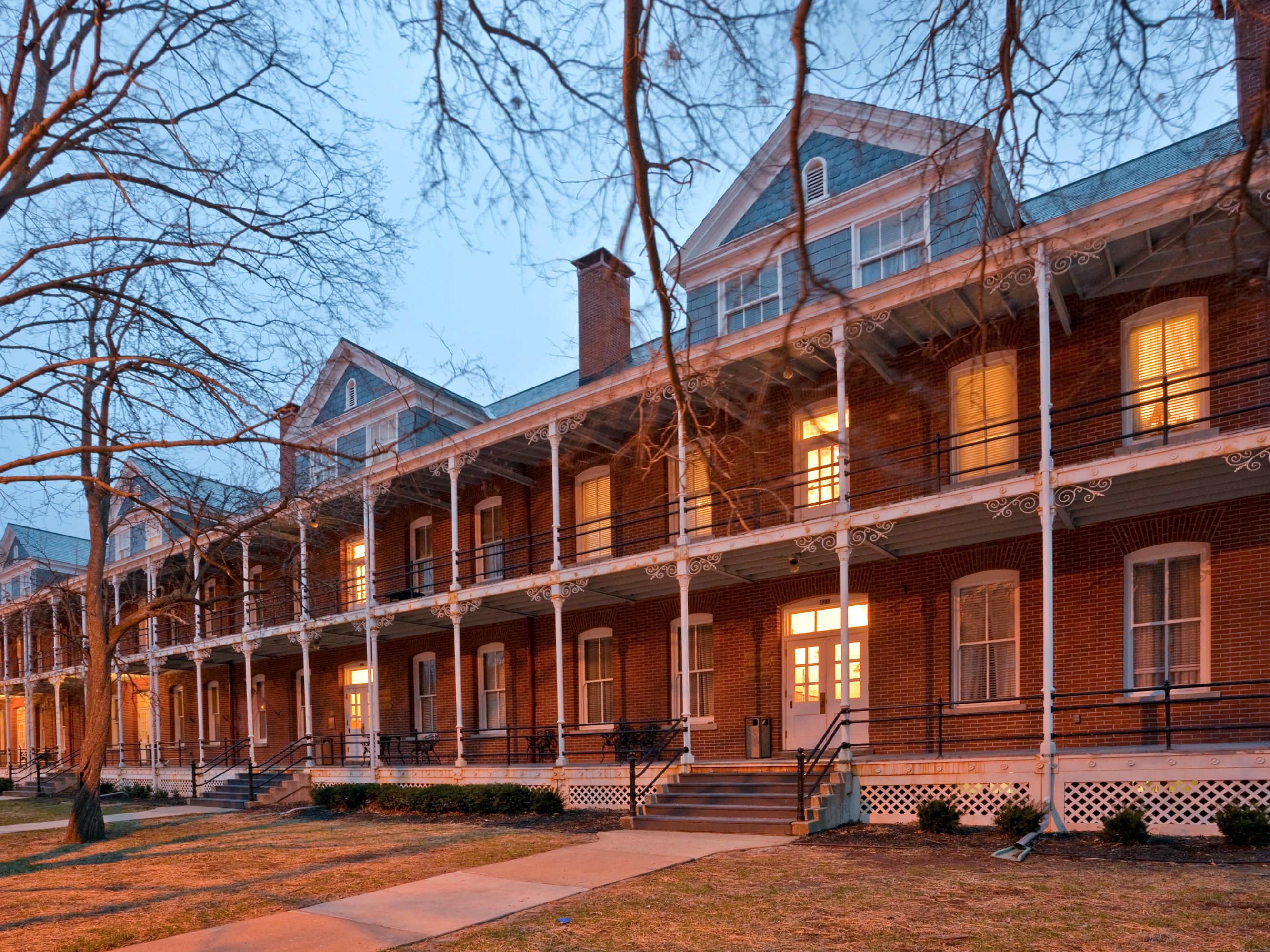 IHG Army Hotels Otis Hall & Custer House on Fort Leavenworth