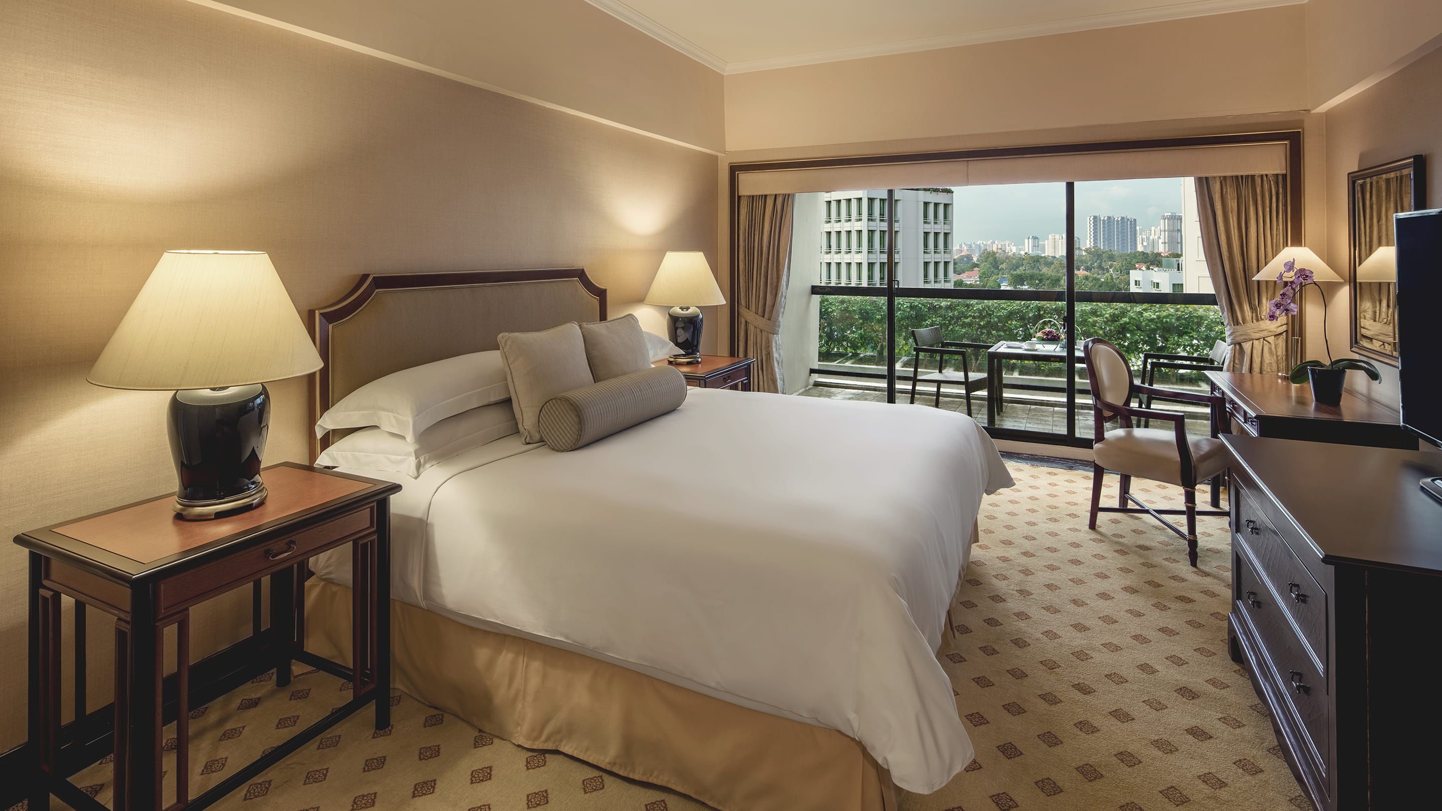 Enjoy 5 Star Luxury Accommodation In Singapore Regent Singapore