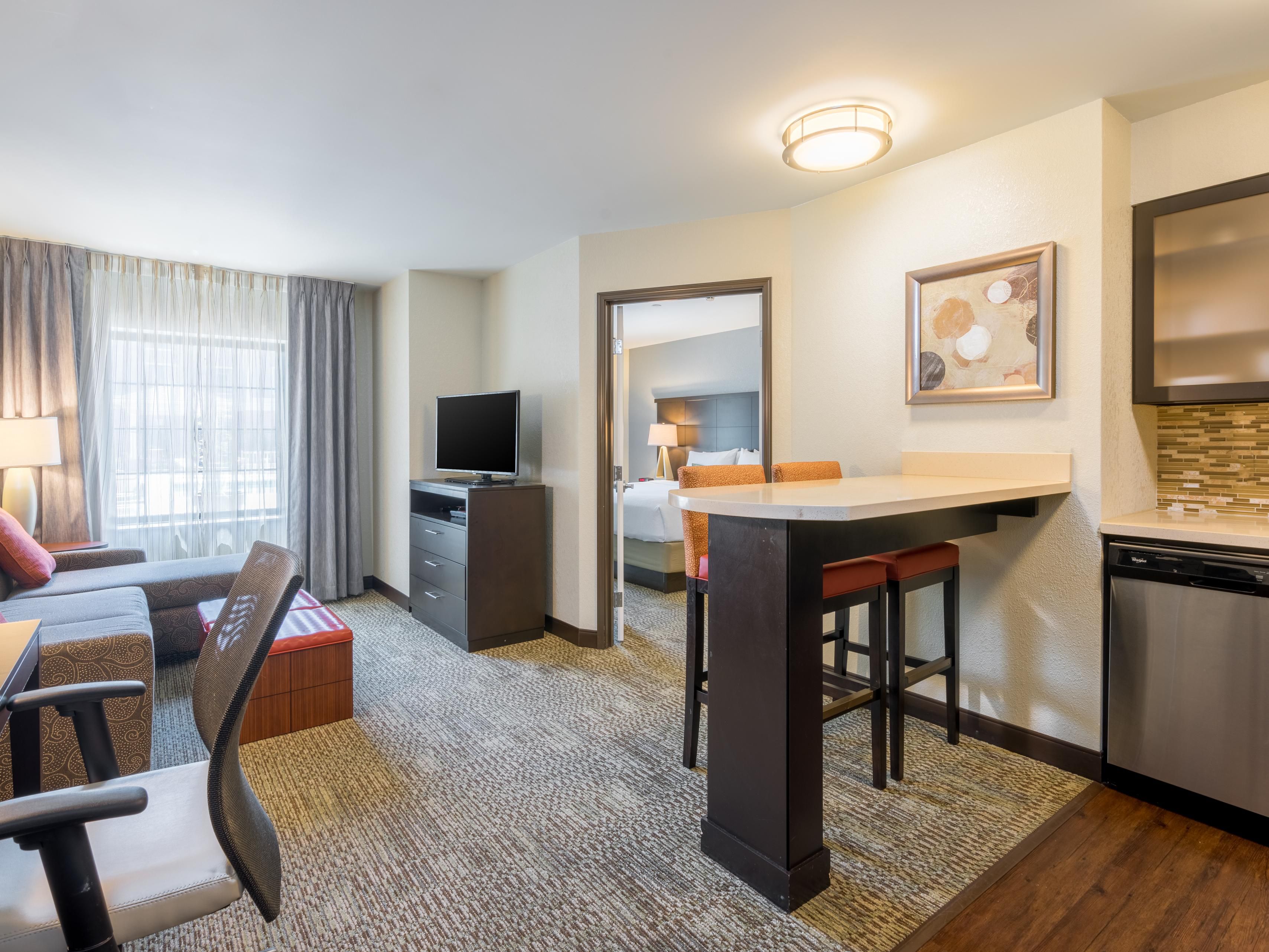 Rooms and Rates for IHG Army Hotels Building 1208 at Fort Belvoir