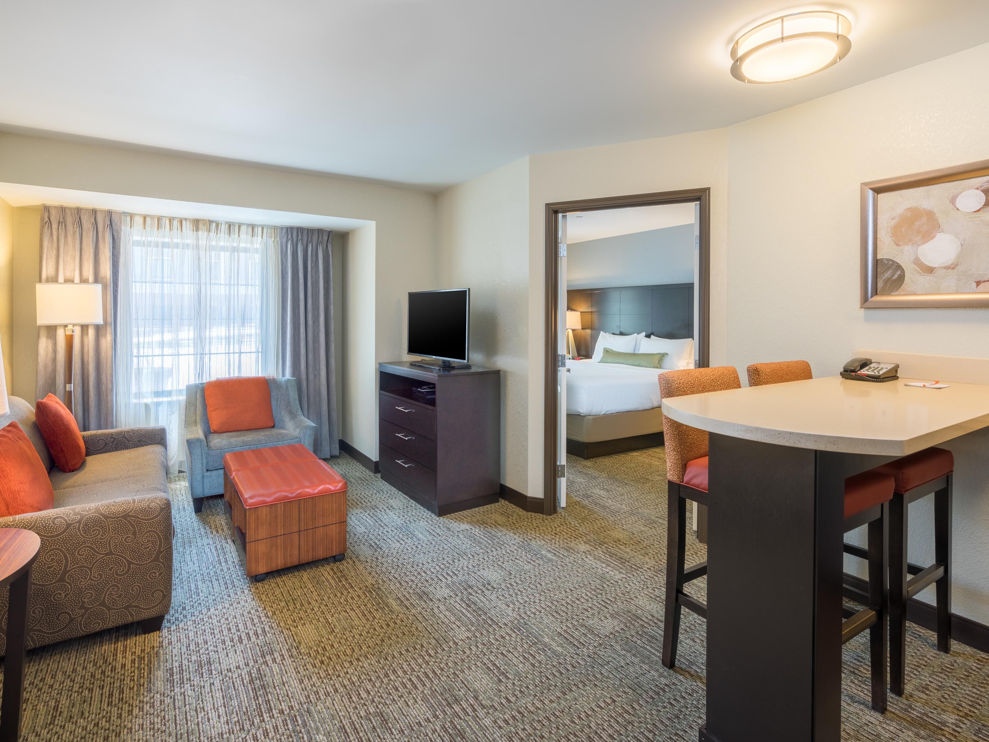 Rooms and Rates for IHG Army Hotels Building 1208 at Fort Belvoir