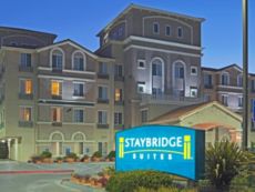 Staybridge Suites 硅谷的米尔皮塔斯