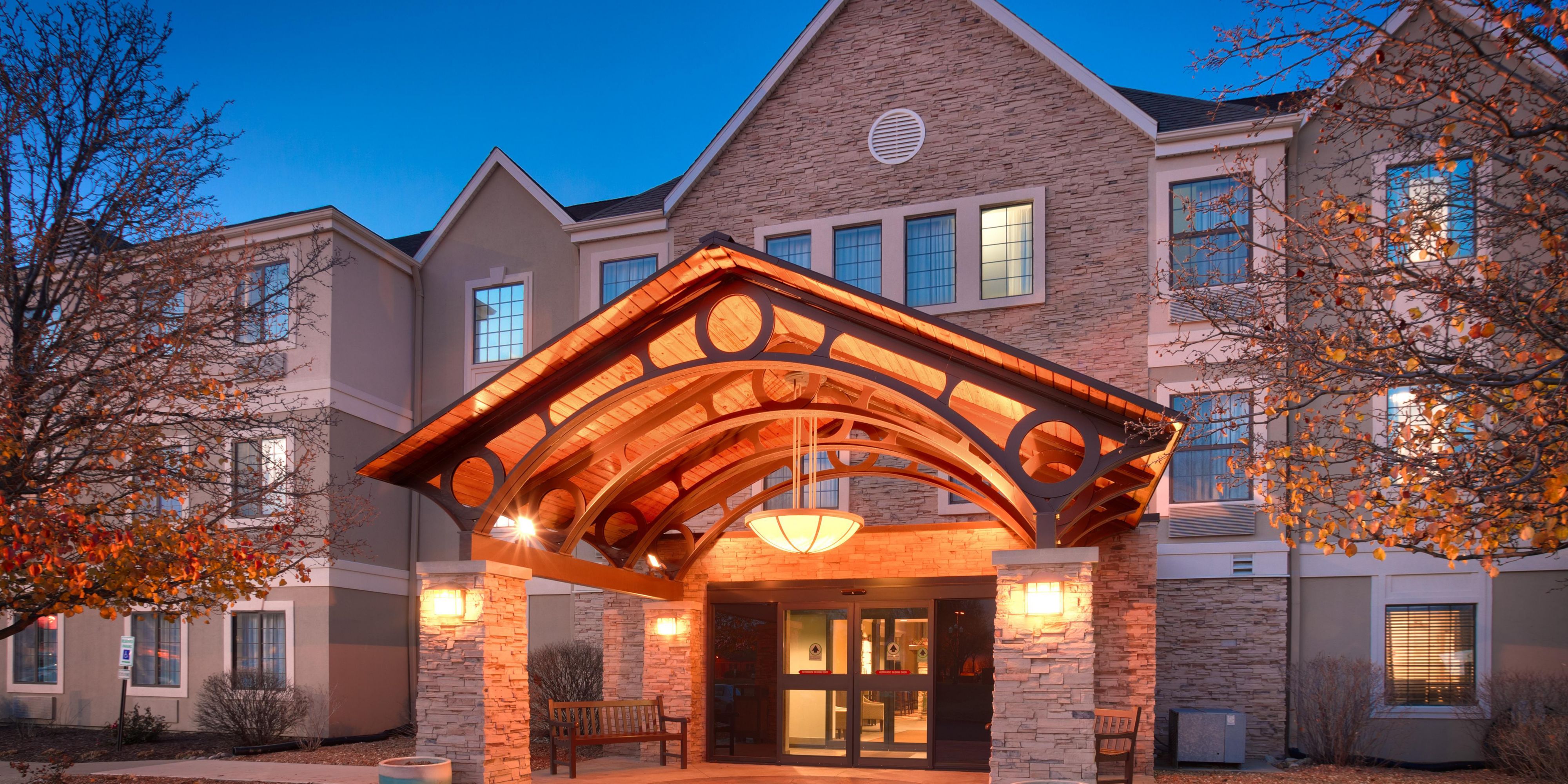 Hotels In Peoria Il Staybridge Suites Peoria Downtown