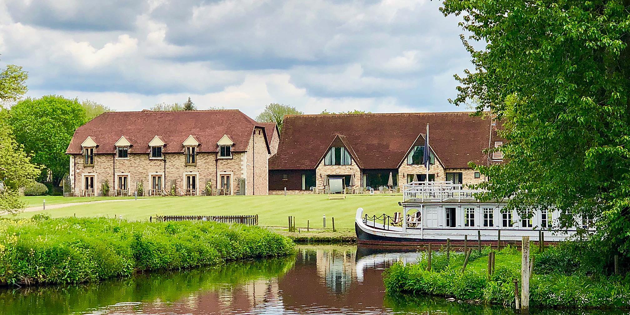 Historic Hotels In Thames Uk Voco Oxford Thames